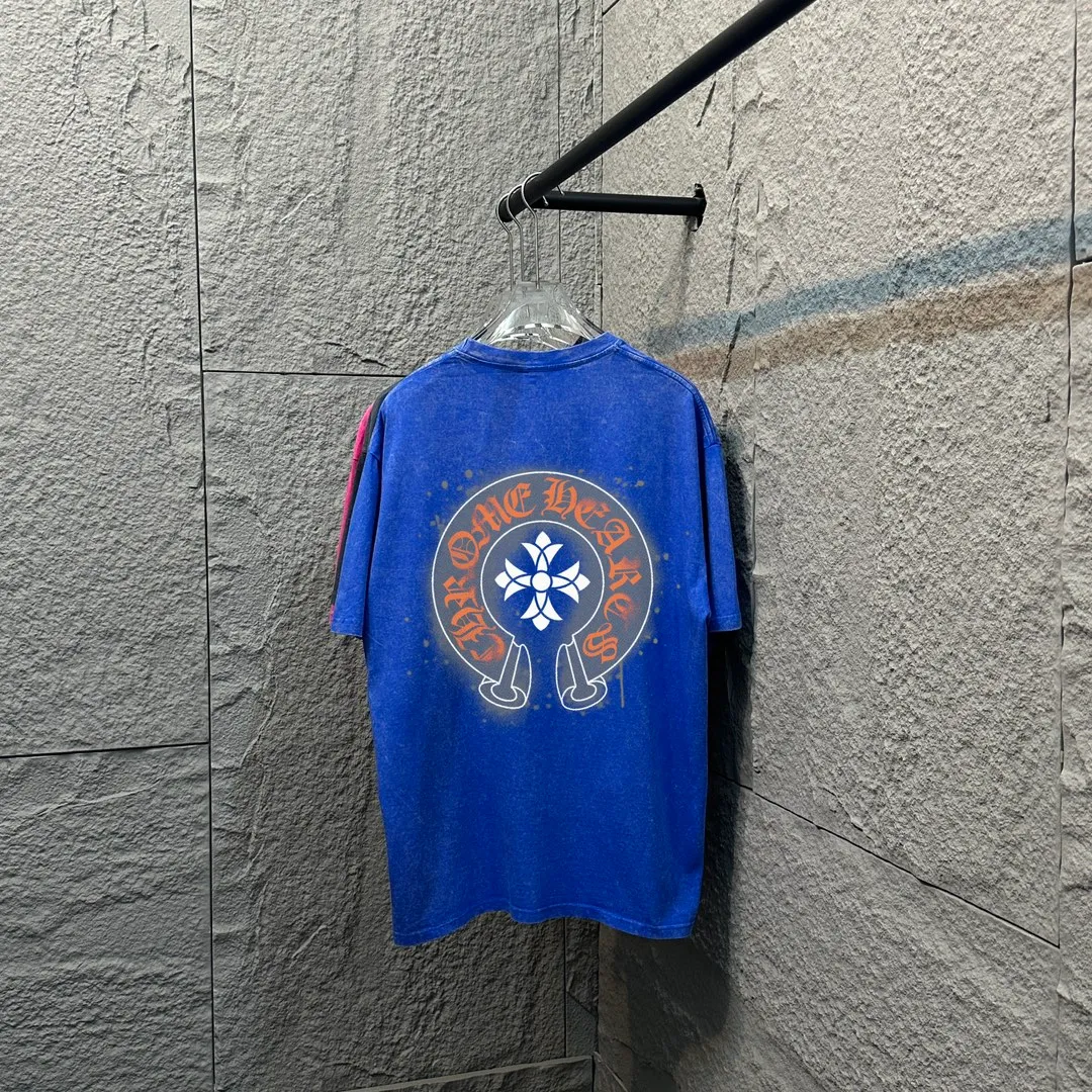 🅿️180 CH* Crow Heart* 2025 spring and summer new style Snowflake distressed washed retro round neck short sleeves Chest and front logo Horseshoe print on front and back Customized fabric Short-sleeved T-shirt Unisex Size: S M L XL XXL Color: Snowflake Black Snowflake Gray Snowflake Pink Snowflake Blue